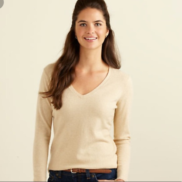 vineyard vines v neck sweater